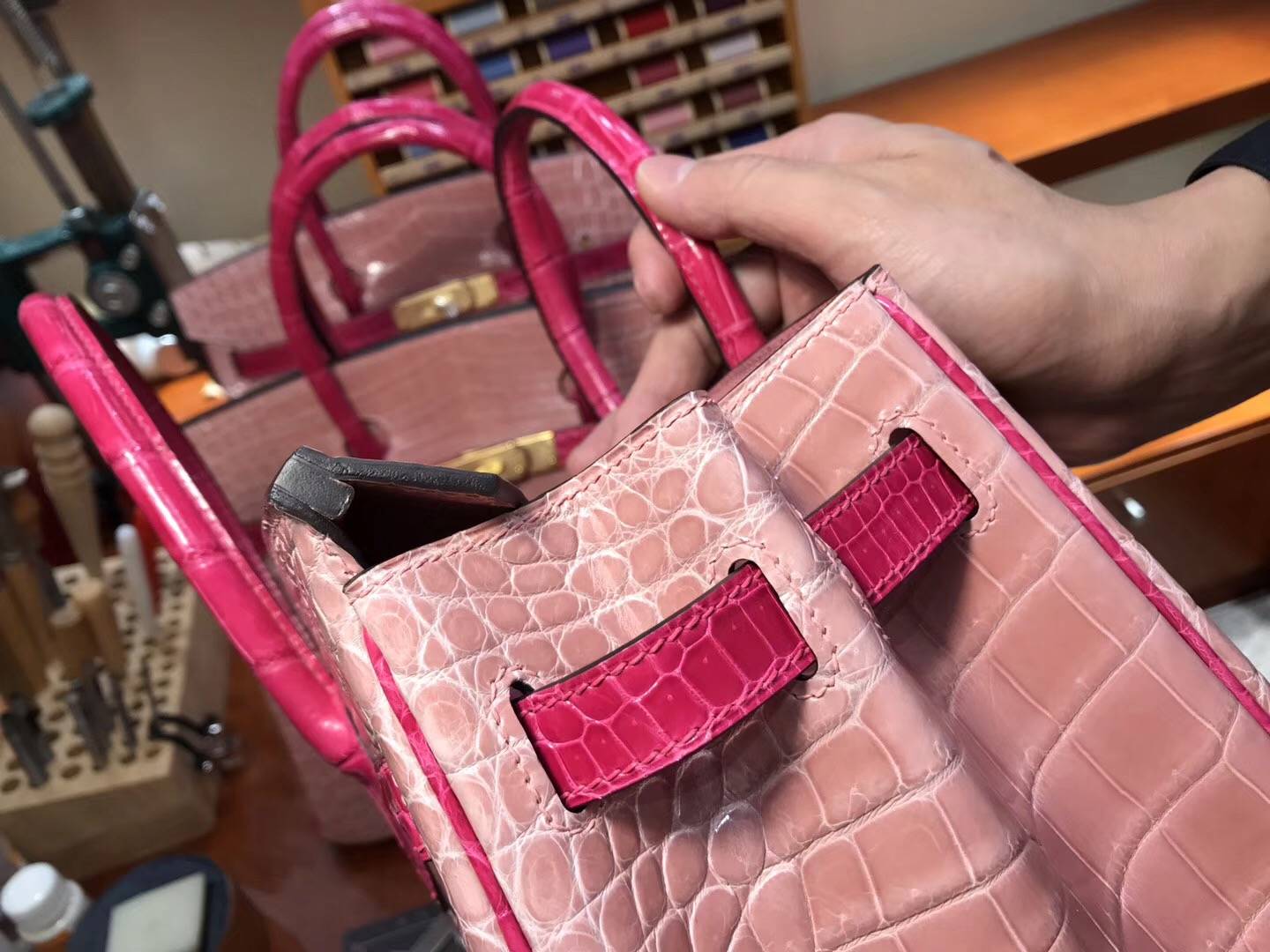 爱马仕 HERMES 铂金包 Birkin 30cm 配全套专柜原版包装 全球发售 鳄鱼 8w 新唇膏粉 新玫瑰粉 rose azalee 拼 rose tyrien 糖果粉 e5