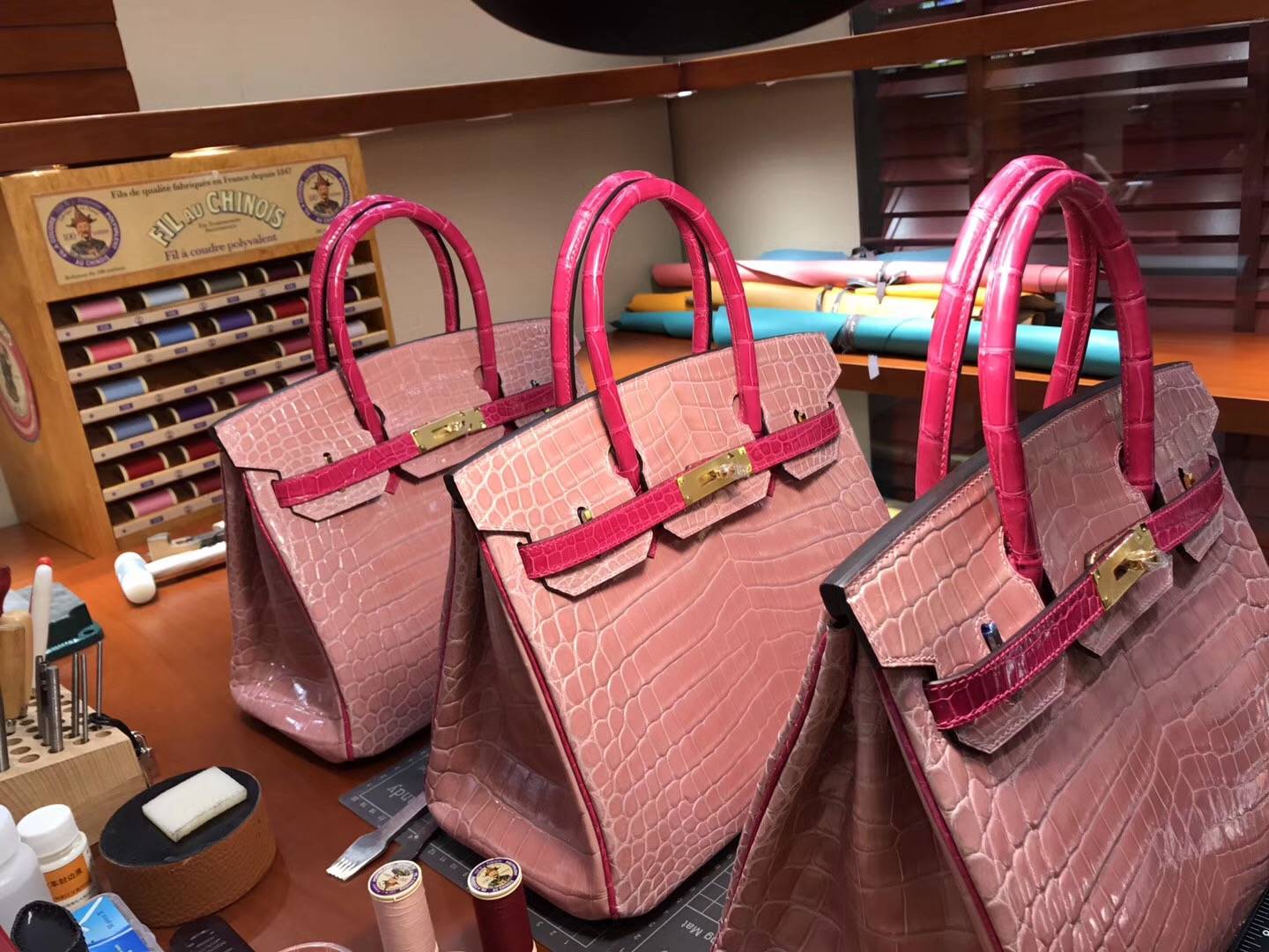 爱马仕 HERMES 铂金包 Birkin 30cm 配全套专柜原版包装 全球发售 鳄鱼 8w 新唇膏粉 新玫瑰粉 rose azalee 拼 rose tyrien 糖果粉 e5
