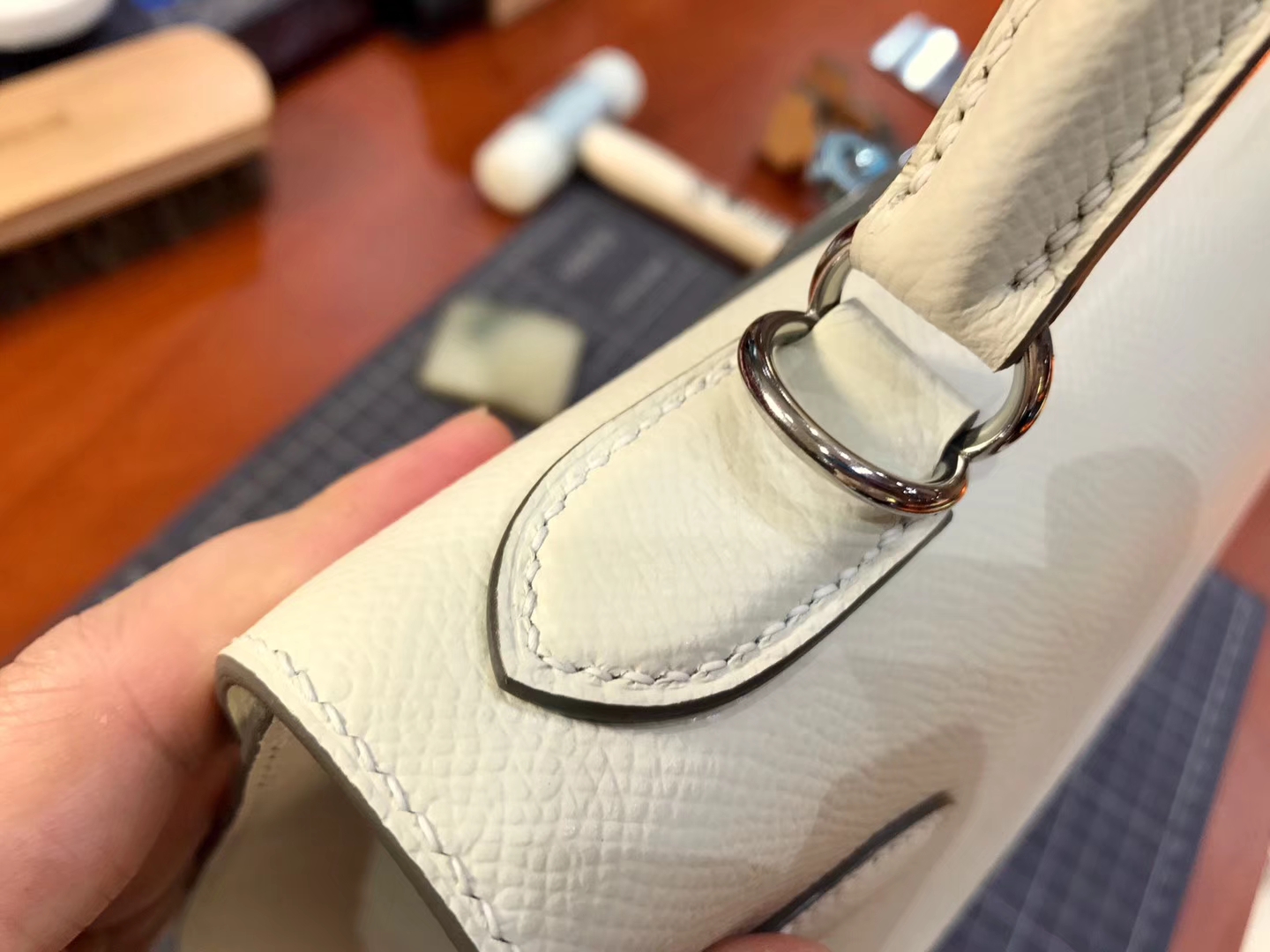 HERMES 爱马仕 纯白 Kelly 28CM 现货系列 配全套专柜原版包装 银扣
