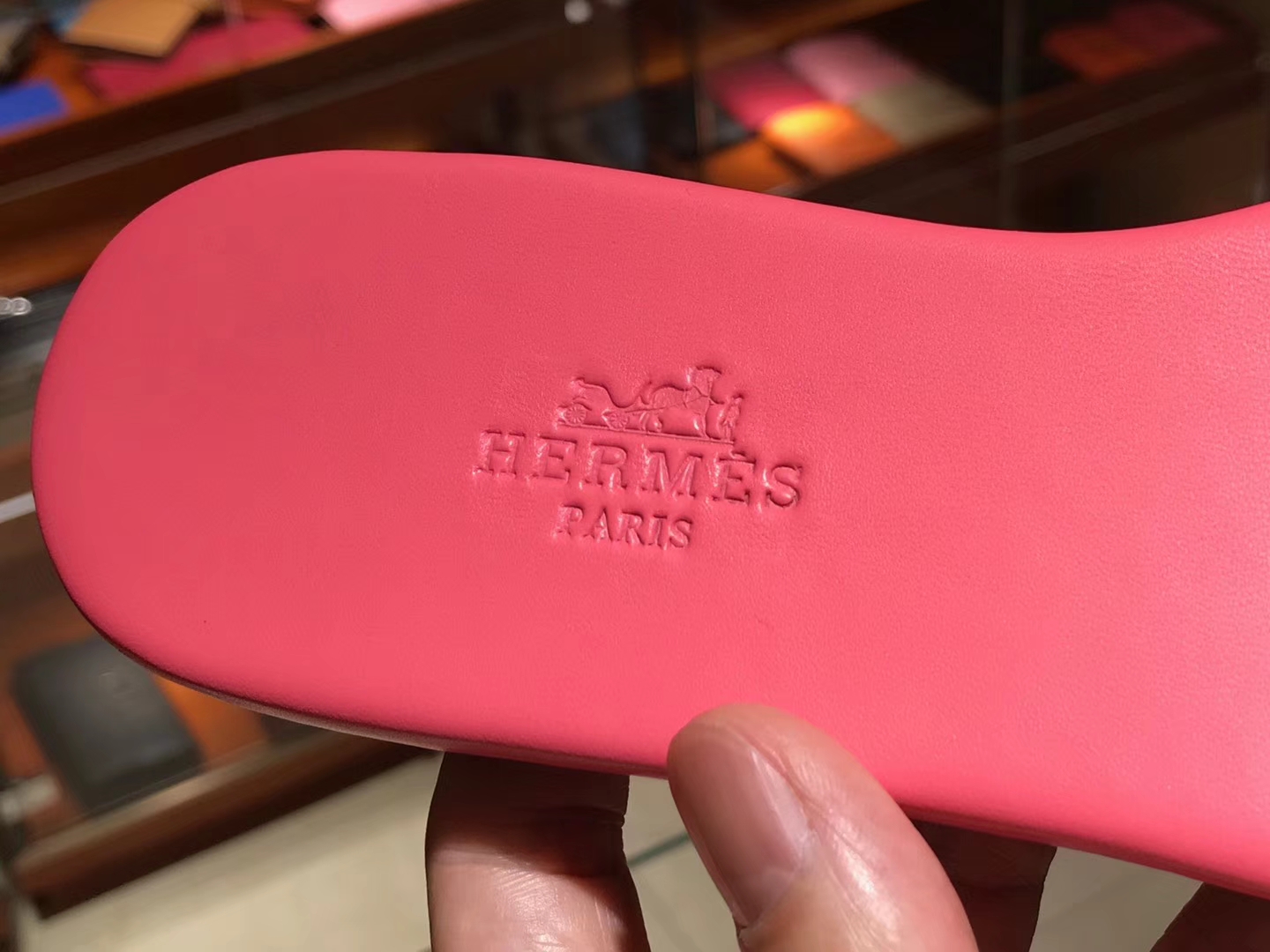 HERMES 爱马仕 猪鼻子拖鞋  高端订制  独家品质 唇膏粉 