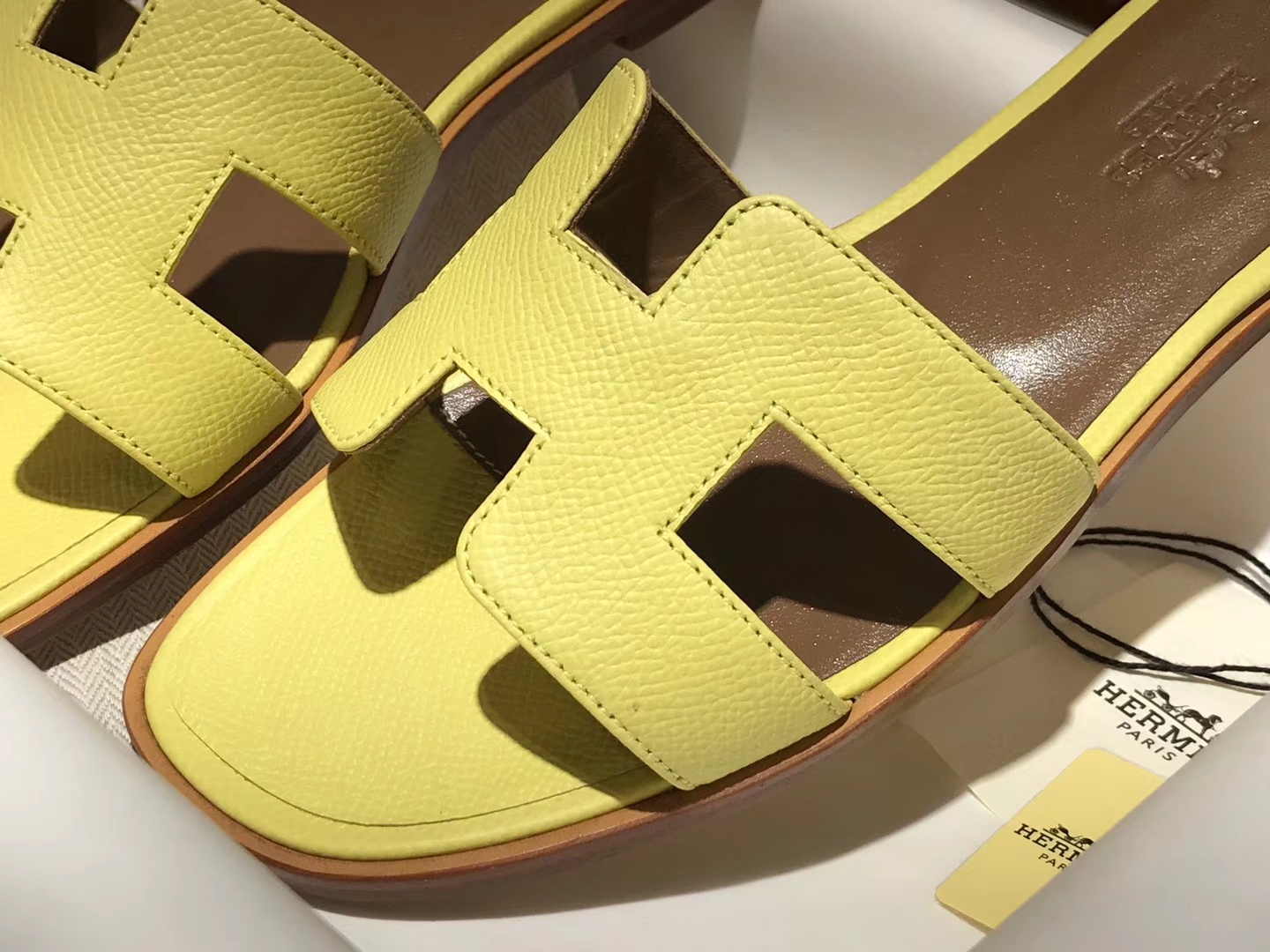 HERMES 爱马仕 H经典款拖鞋  高端订制  独家品质 柠檬黄