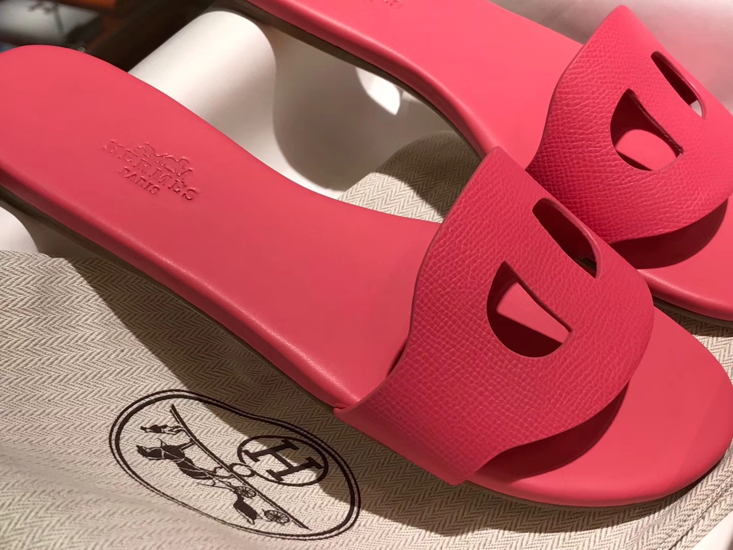 HERMES 爱马仕 猪鼻子拖鞋  高端订制  独家品质 唇膏粉 