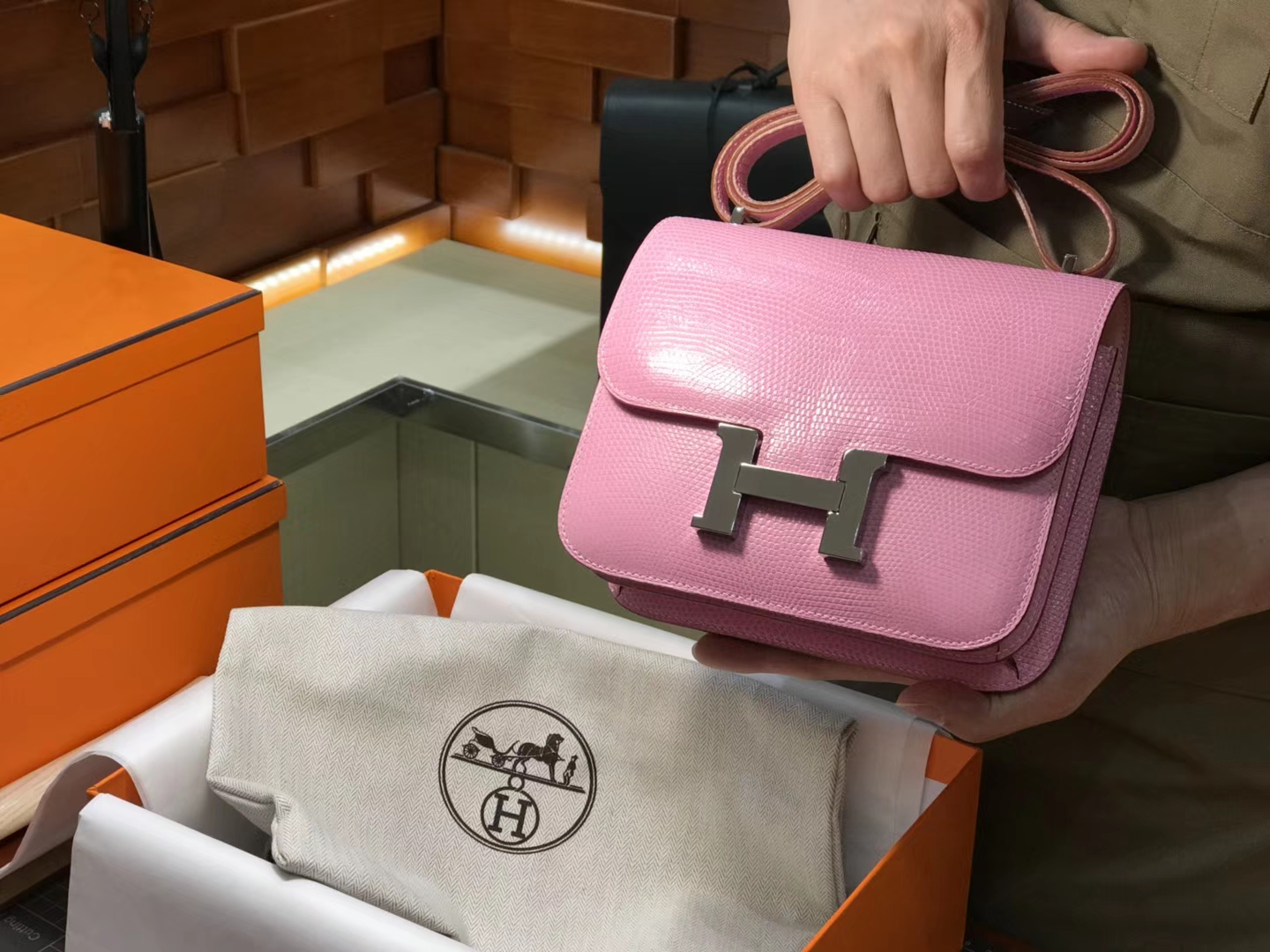 Hermes 爱马仕 空姐包 Constance 蜥蜴皮 rose sakura 水粉色 3q 定制15-20天发货 配全套专柜原版包装