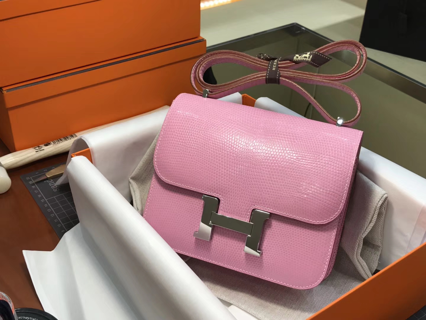 Hermes 爱马仕 空姐包 Constance 蜥蜴皮 rose sakura 水粉色 3q 定制15-20天发货 配全套专柜原版包装