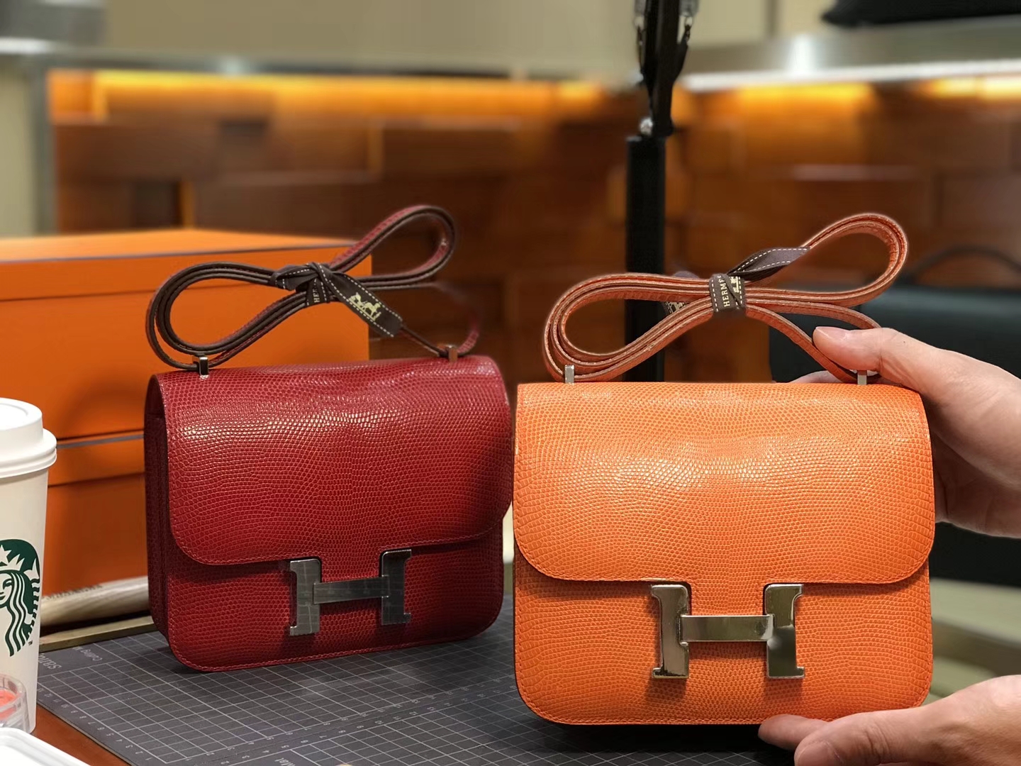 Hermes 爱马仕 空姐包 Constance 蜥蜴皮 CK93 经典橙色 Orange  定制15-20天发货 配全套专柜原版包装