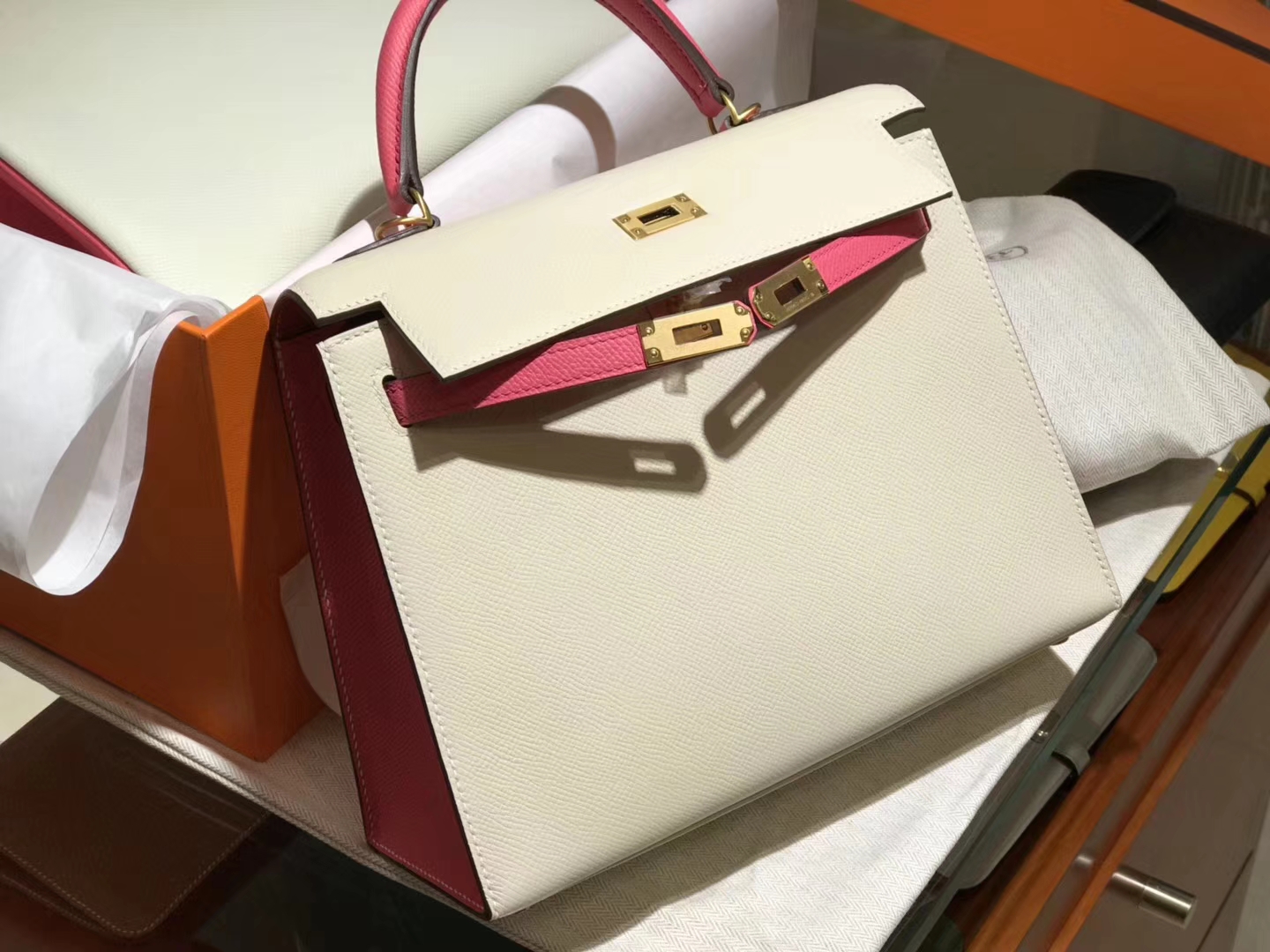 HERMES 爱马仕 Kelly  25CM 奶昔白 拼 糖果粉 EPSOM皮