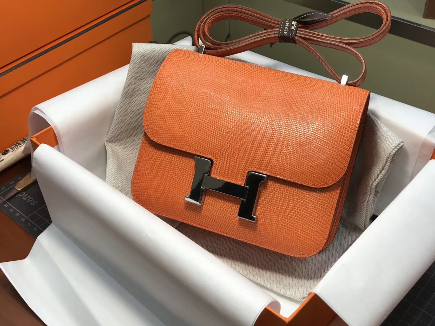 Hermes 爱马仕 空姐包 Constance 蜥蜴皮 CK93 经典橙色 Orange  定制15-20天发货 配全套专柜原版包装
