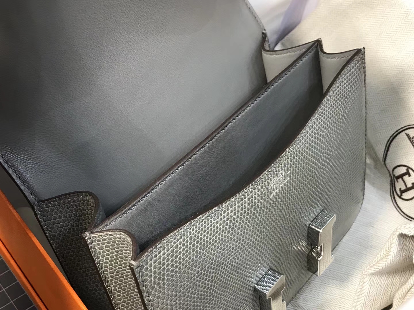 Hermes 爱马仕 空姐包 Constance 蜥蜴皮 8F 锡器灰 Etain  定制15-20天发货 配全套专柜原版包装