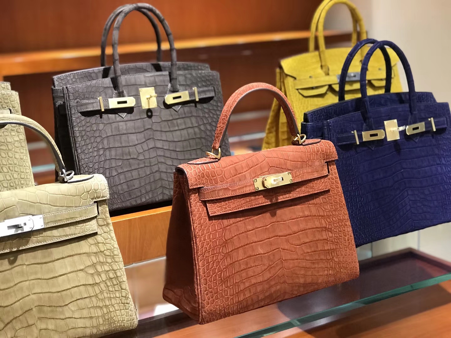 HERMES 爱马仕 凯莉包 Kelly 翻毛鳄鱼皮 五金是拉丝 现货 焦糖色