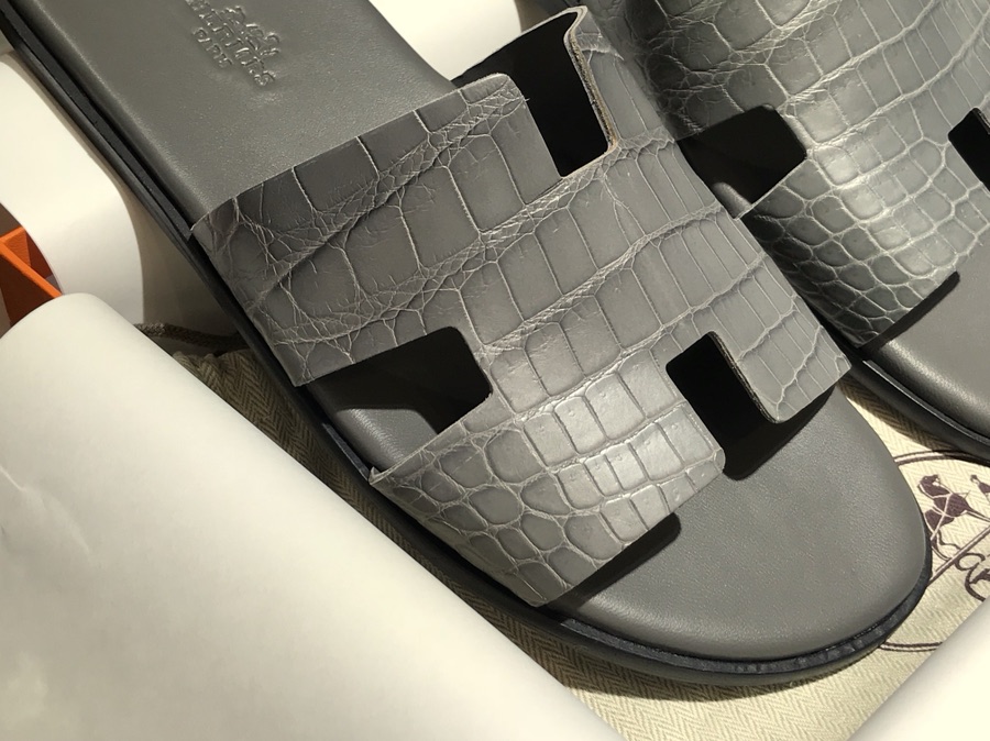 Hermes 鳄鱼皮男士拖鞋 铁灰 Crocodile leather 意大利树羔皮底 手工缝制工艺 高端订制