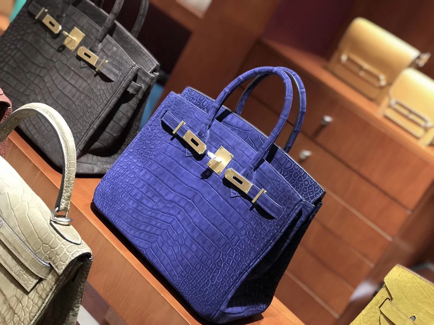 HERMES 爱马仕 凯莉包 Kelly 铂金包 Birkin 翻毛鳄鱼皮 五金是拉丝 现货