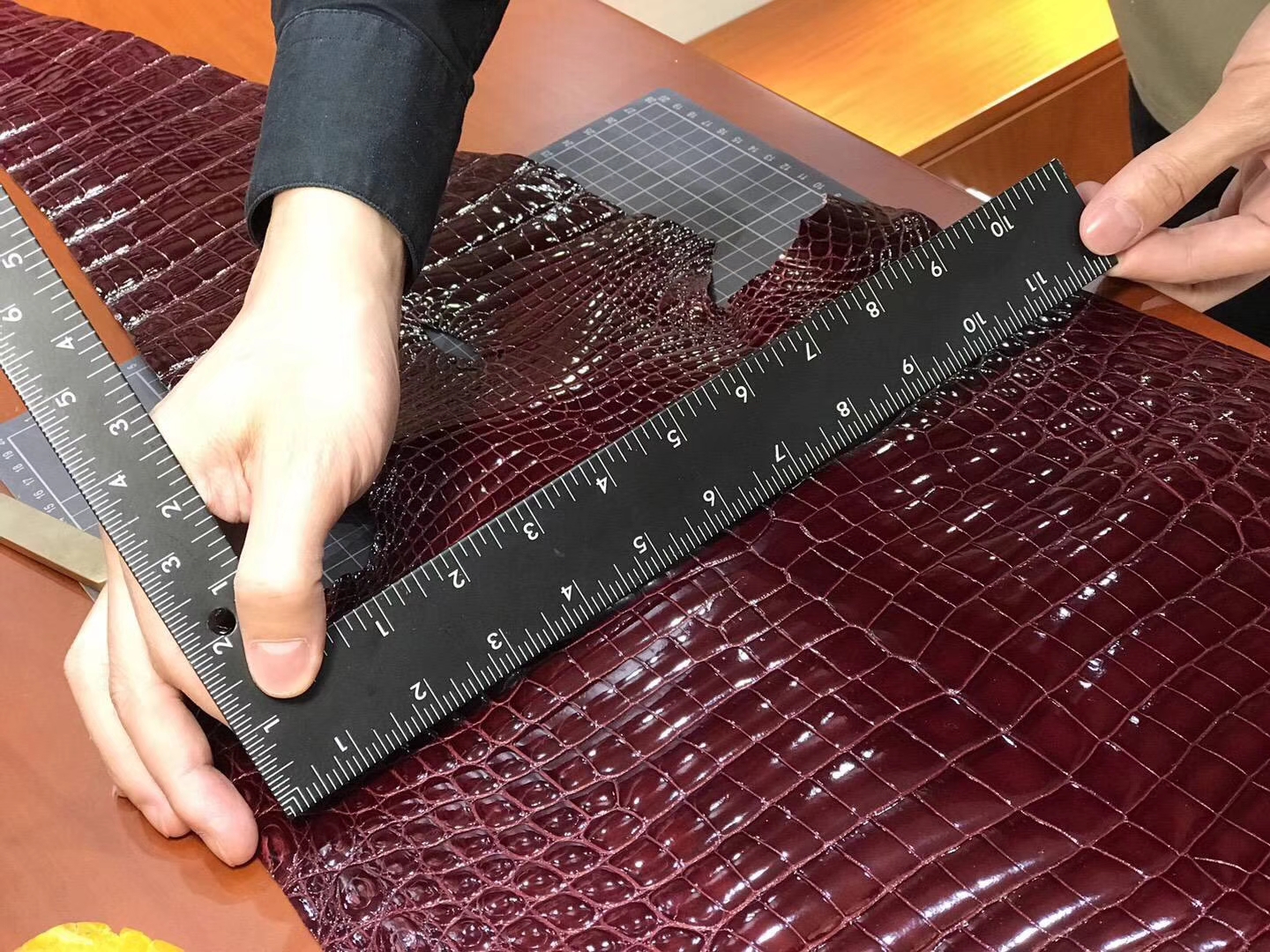 HERMES 密西西比 鳄鱼皮 选皮 经典色系 金银扣款可定制 高端货 厂家直销