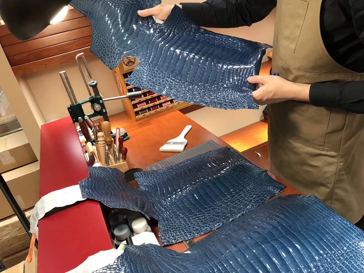 HERMES 密西西比 鳄鱼皮 选皮 经典色系 金银扣款可定制 高端货 厂家直销
