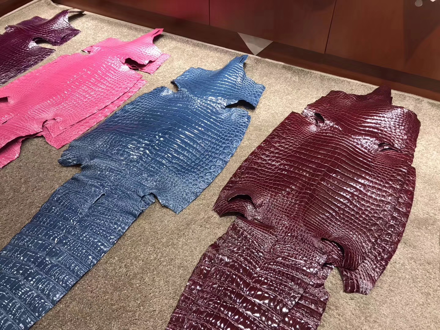 HERMES 密西西比 鳄鱼皮 选皮 经典色系 金银扣款可定制 高端货 厂家直销