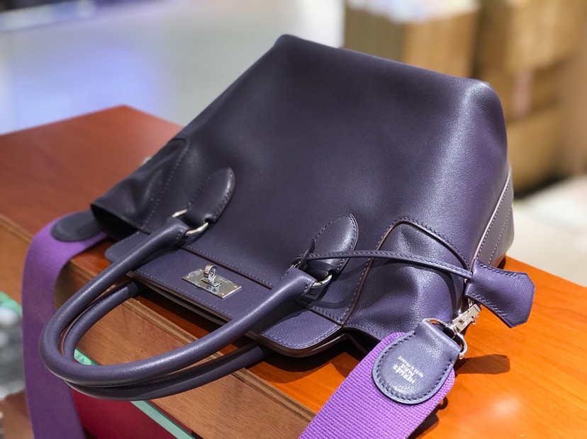 HERMES 爱马仕 专柜新款 Toolbox Swift 牛奶盒 20cm 梦幻紫