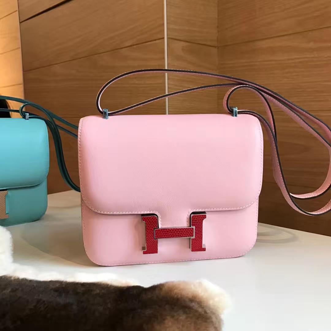 HERMES 爱马仕 空姐包 Constance 18cm 24cm  奶昔粉 蜥蜴扣