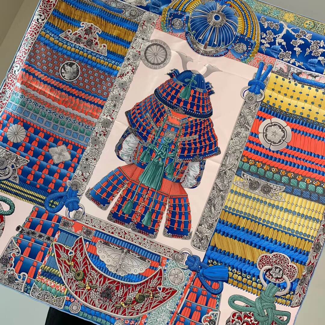 H 90 海报款—《武士的服饰》  精致手工卷边 粉色