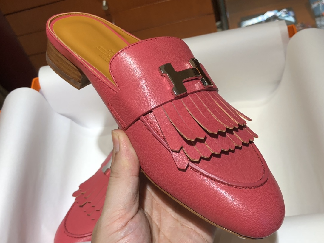 爱马.仕 2019秋冬新款女款穆勒乐福鞋 康康H扣流苏鞋 半拖式一脚蹬 山羊皮 粉色(带流苏) 可预定不带流苏款 35～41（偏小一码）