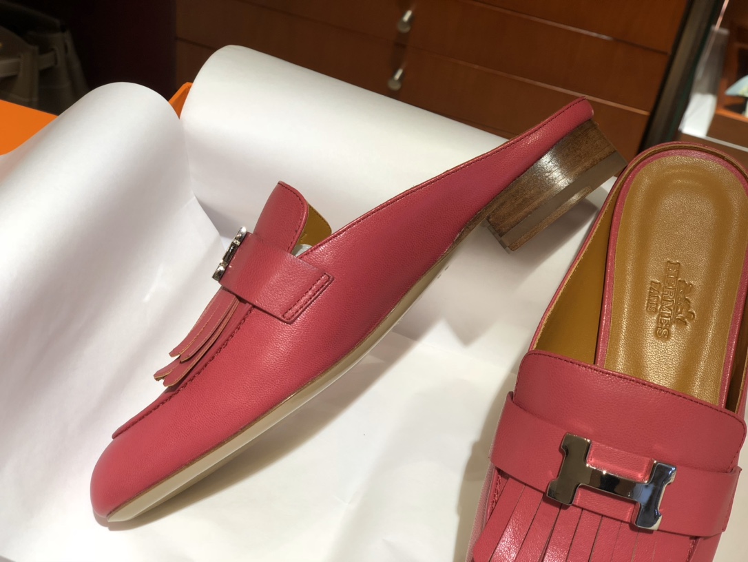 爱马.仕 2019秋冬新款女款穆勒乐福鞋 康康H扣流苏鞋 半拖式一脚蹬 山羊皮 粉色(带流苏) 可预定不带流苏款 35～41（偏小一码）