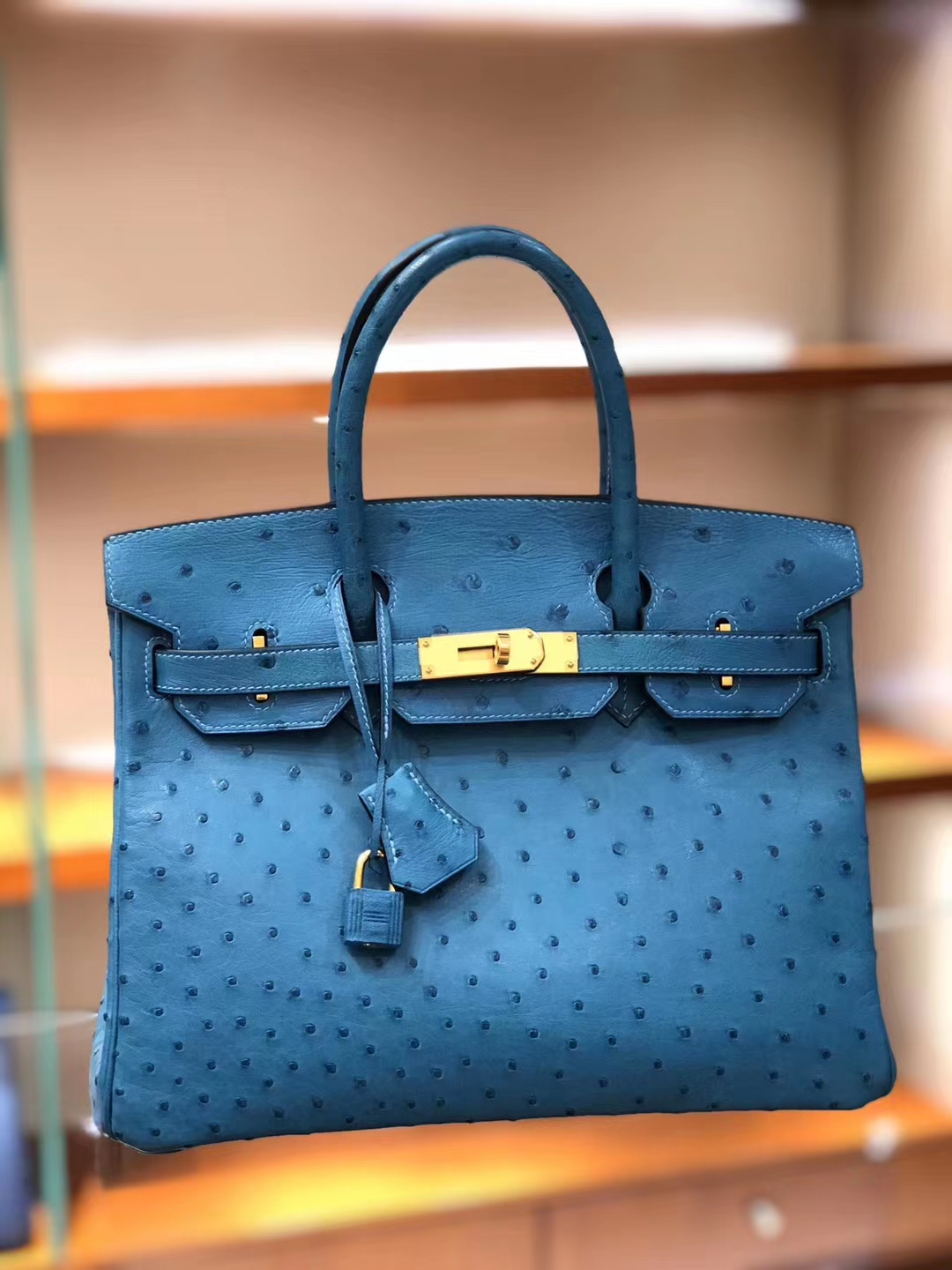爱马仕女包多少钱  Ostrich 鸵鸟皮 金银扣 纹路清晰 手感超级好 完胜正品 Birkin 25/30CM 鸭子蓝