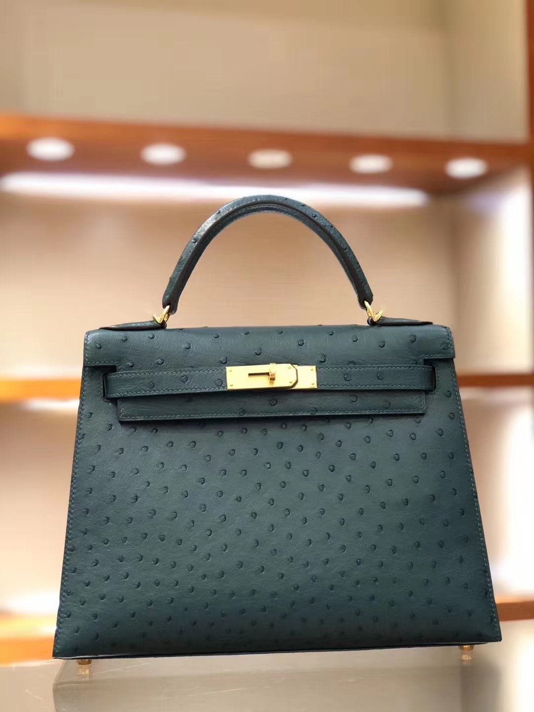 爱马仕女包多少钱  Ostrich 鸵鸟皮 金银扣 纹路清晰 手感超级好 完胜正品 Kelly28CM墨绿色