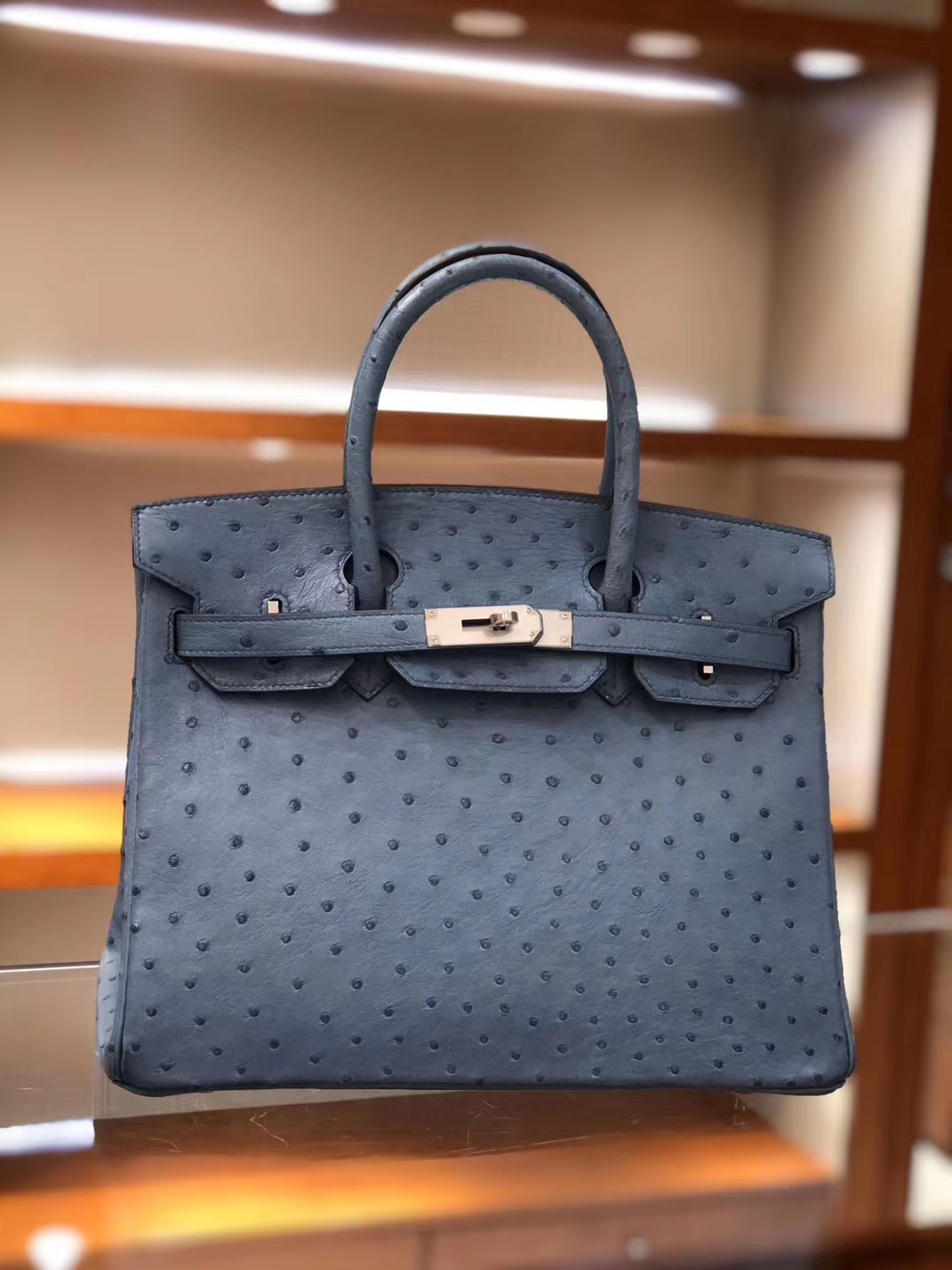 爱马仕女包多少钱  Ostrich 鸵鸟皮 金银扣 纹路清晰 手感超级好 完胜正品 Birkin 25/30CM 灰蓝