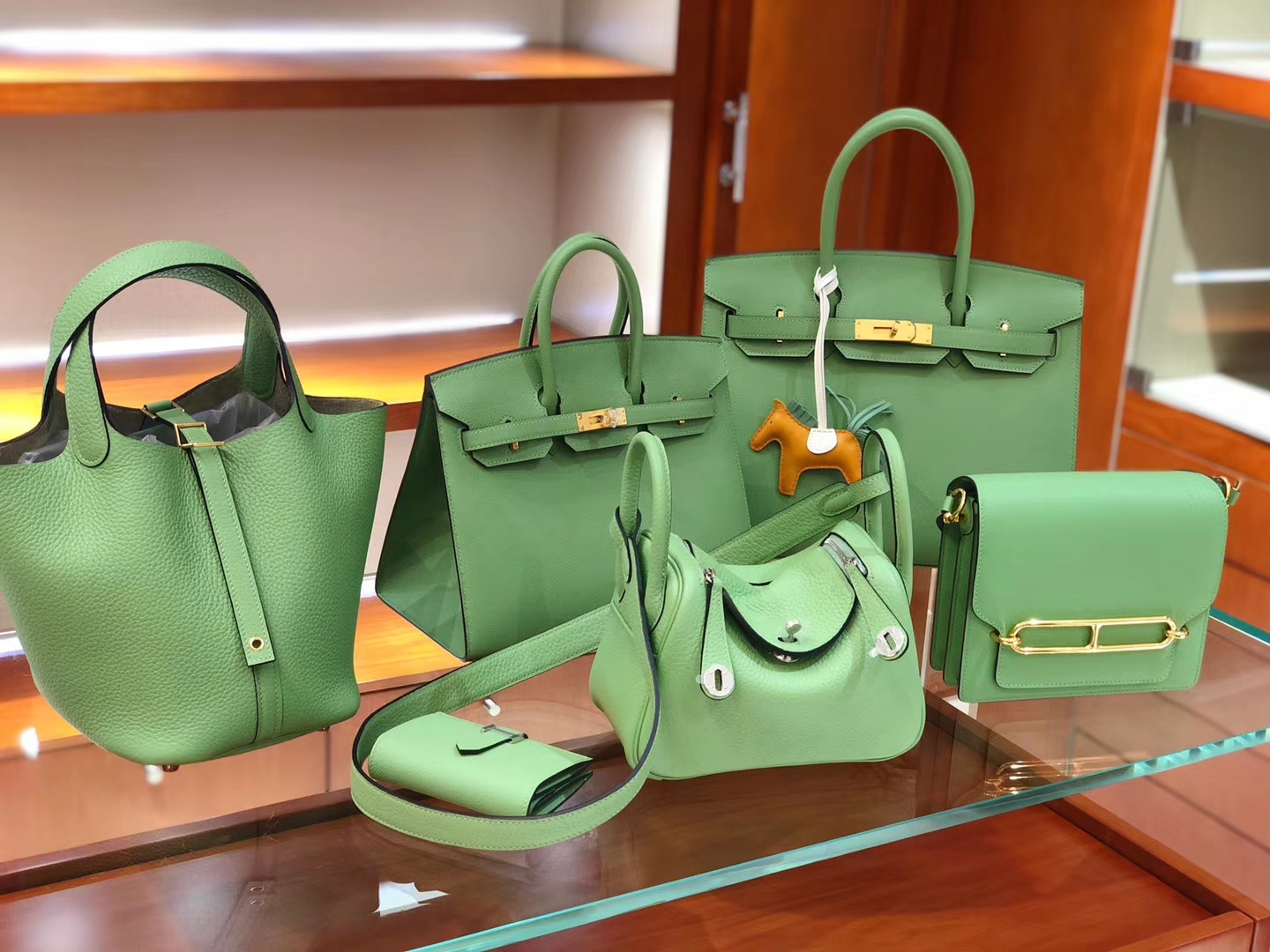 爱马仕中国官网 HERMES 牛油果绿