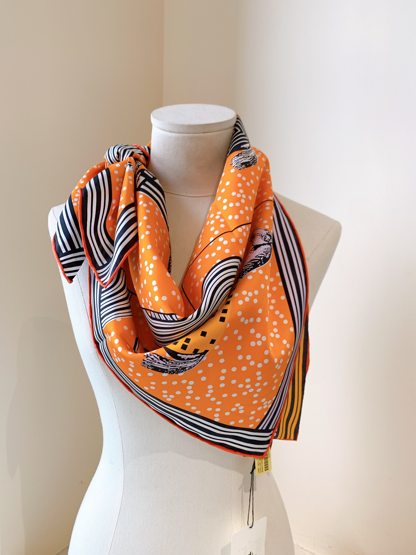 HERMES《波普式骏马》方巾 橙色 90*90cm-铂金女王 HERMES《波普式骏马》方巾 橙色 90*90cm