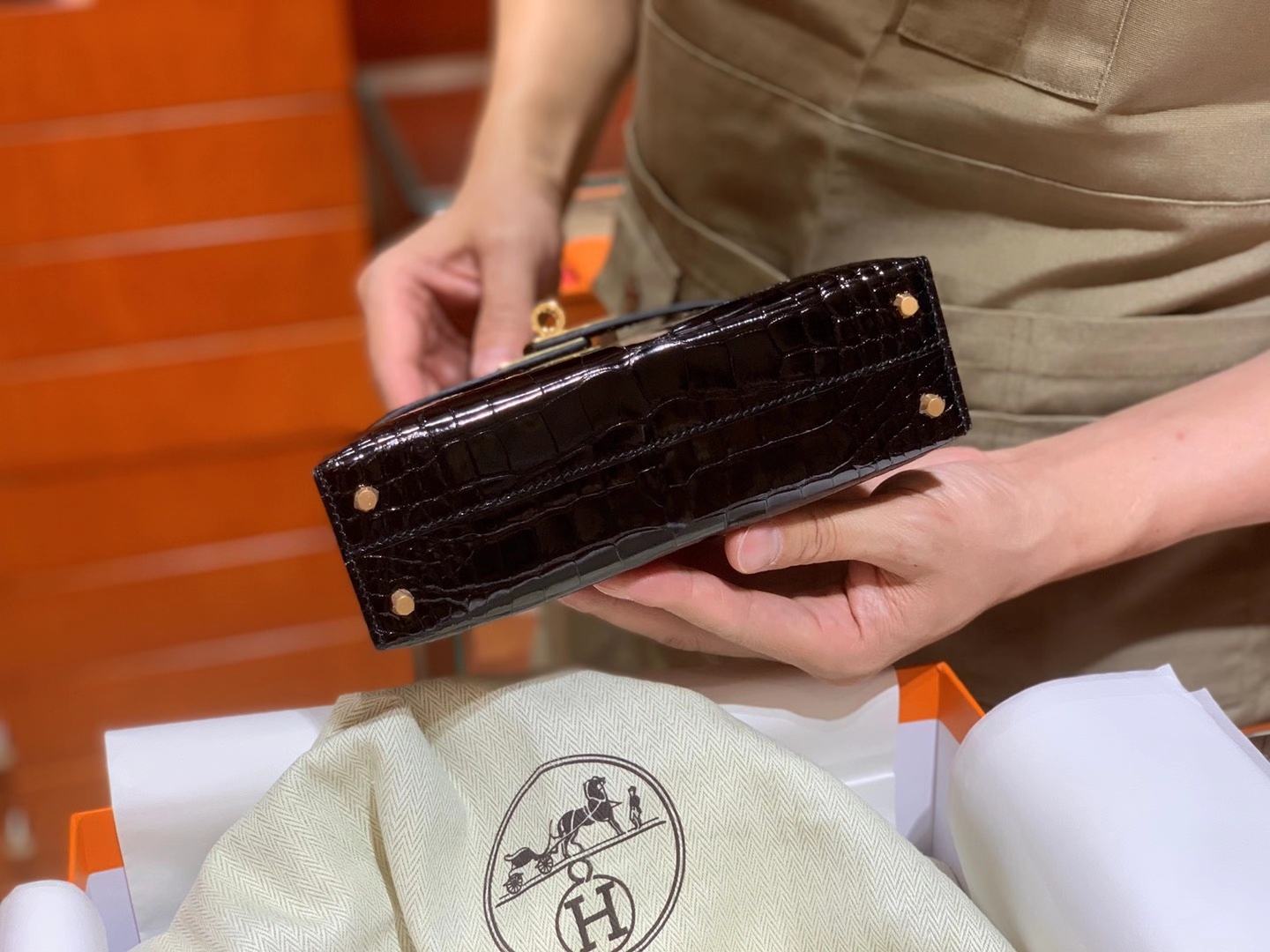 HERMES Kelly 二代鳄鱼 黑色 金扣银扣 可定制 纯手工-铂金女王 HERMES Kelly 二代鳄鱼 黑色 金扣银扣 可定制 纯手工