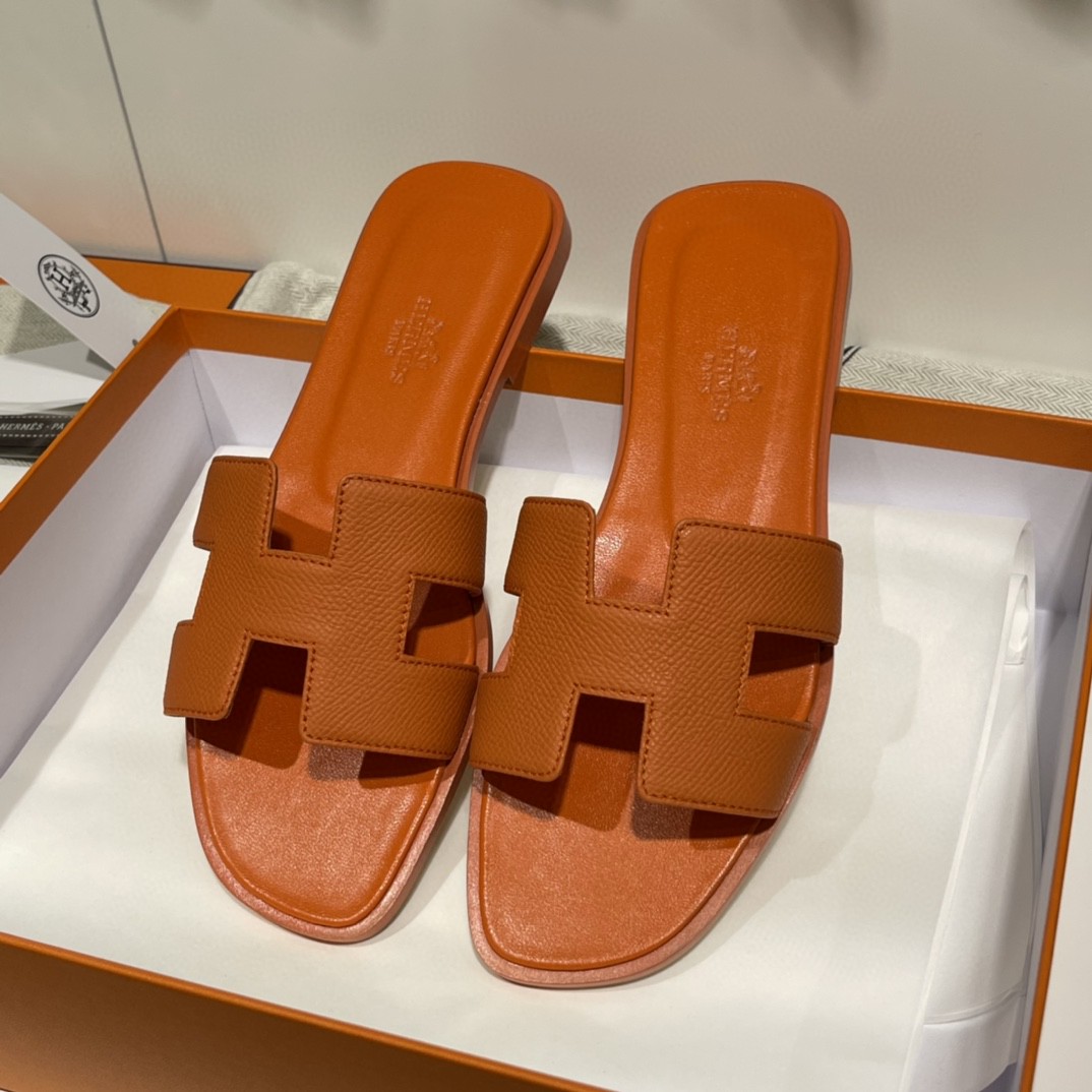 HERMES 经典款拖鞋 掌纹牛皮 纯手工订制 老师傅工艺 慢工出细活 10天出货 橙色  35-41码 偏小一码  质感你细品 完美