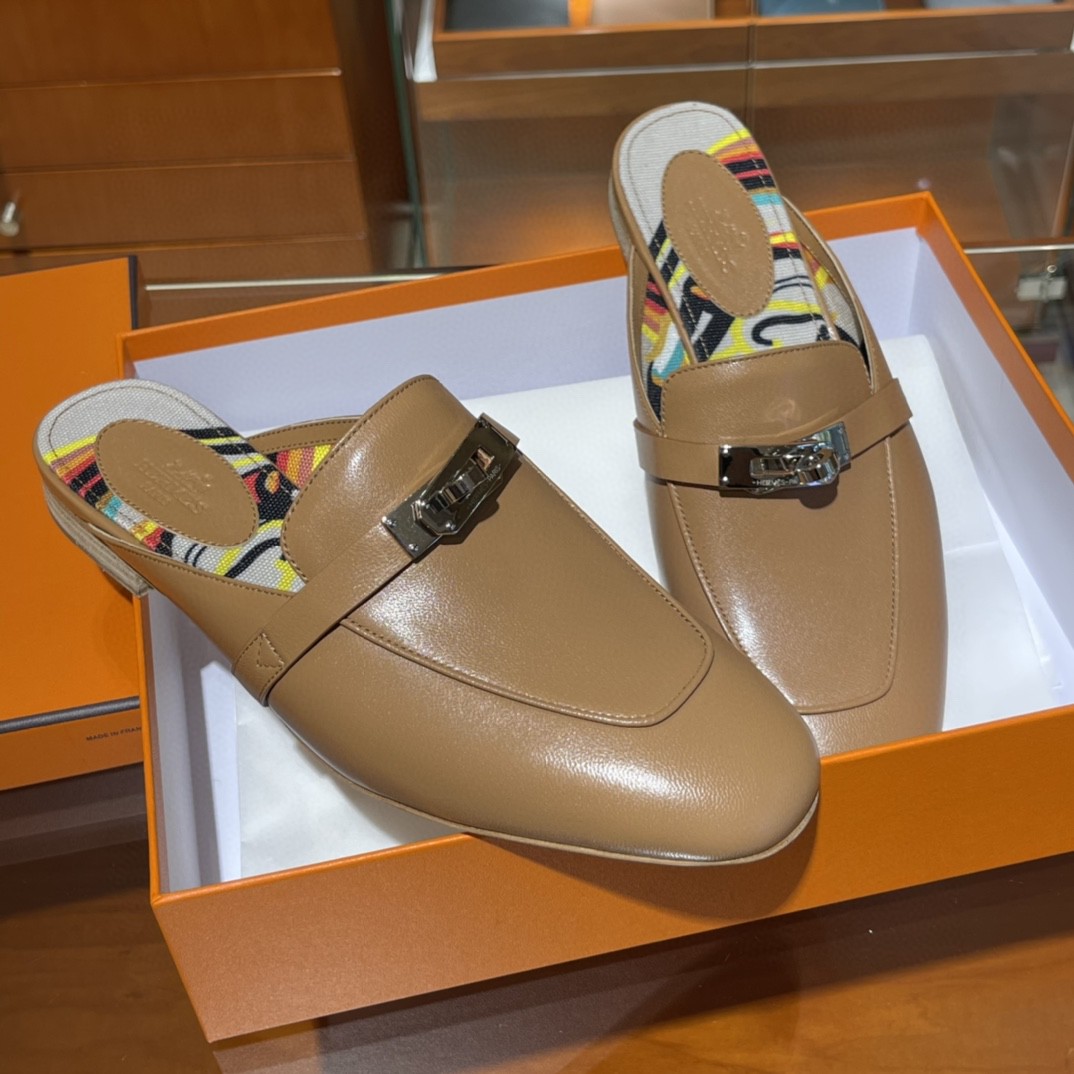 Hermes 爱马仕 凯莉半拖  手工定制 小牛皮 自然色 专柜新颜色 35-41码 正码 (脚胖或者脚背高的建议拿大一码)