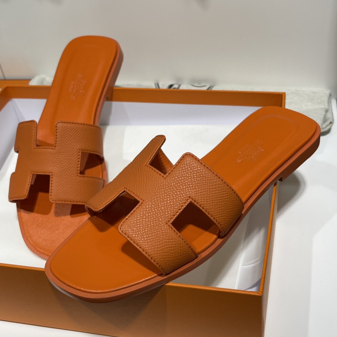HERMES 经典款拖鞋 掌纹牛皮 纯手工订制 老师傅工艺 慢工出细活 10天出货 橙色  35-41码 偏小一码  质感你细品 完美