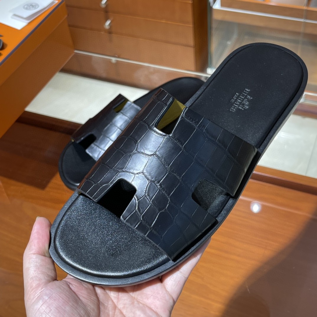 HERMES 男士鳄鱼皮 黑色 雾面 接受预定哟 纯手工定制 配色很洋气~ Size:39-45(偏小一码)
