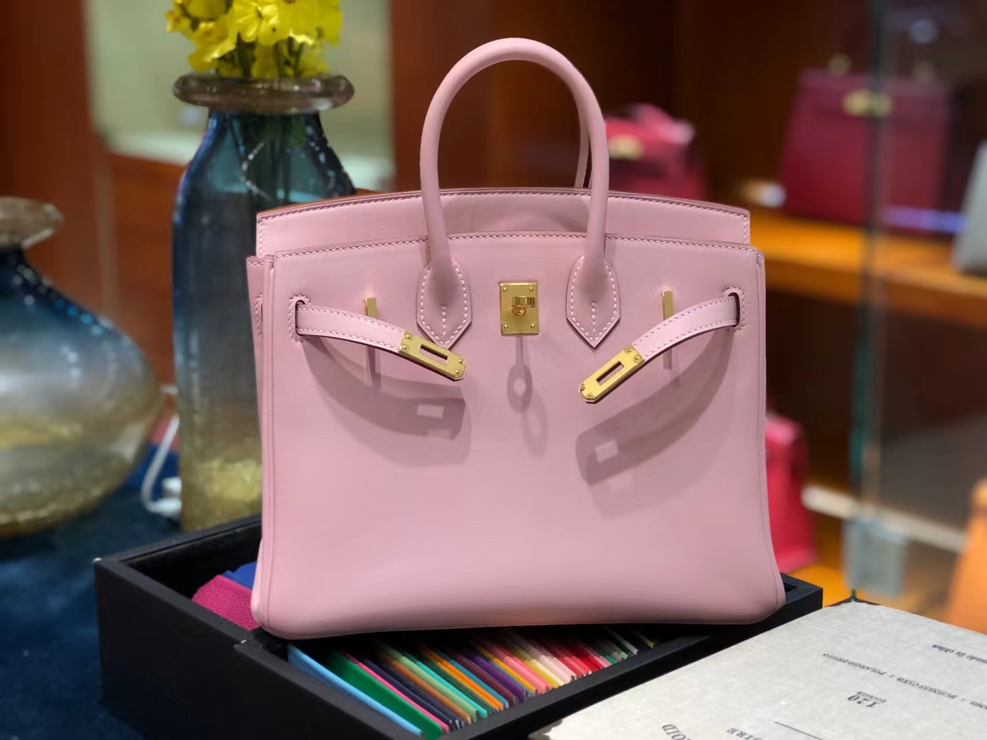爱马仕 HERMES Birkin 25cm swift皮 奶昔粉 金扣 现货-铂金女王 爱马仕 HERMES Birkin 25cm swift皮 奶昔粉 金扣 现货