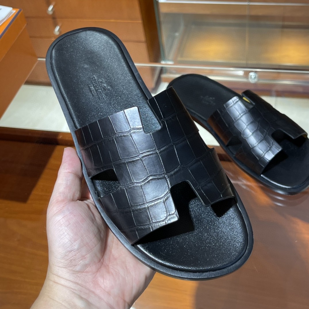 HERMES 男士鳄鱼皮 黑色 雾面 接受预定哟 纯手工定制 配色很洋气~ Size:39-45(偏小一码)