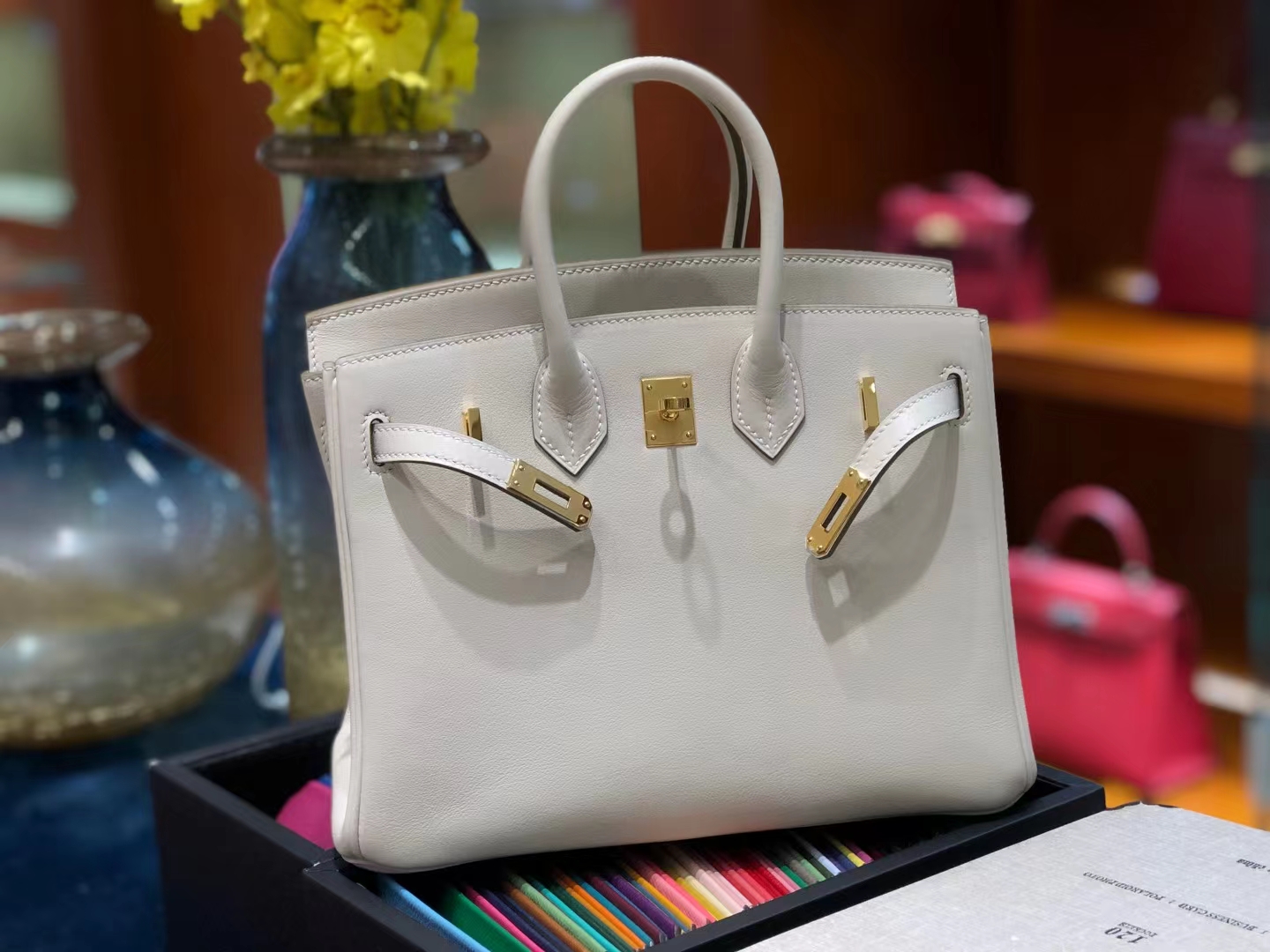 爱马仕 HERMES Birkin 25cm swift皮 奶昔白 金扣 现货-铂金女王 爱马仕 HERMES Birkin 25cm swift皮 奶昔白 金扣 现货