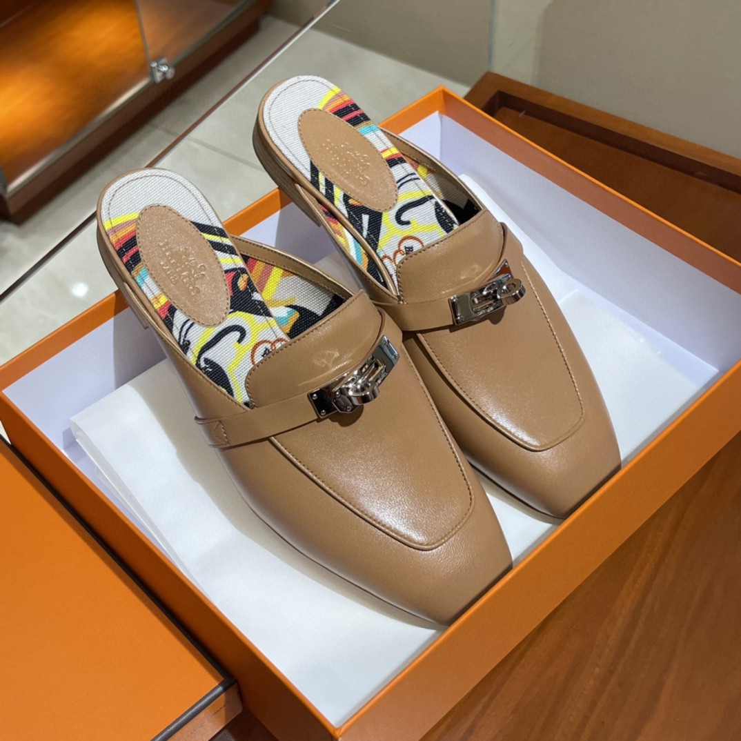 Hermes 爱马仕 凯莉半拖  手工定制 小牛皮 自然色 专柜新颜色 35-41码 正码 (脚胖或者脚背高的建议拿大一码)