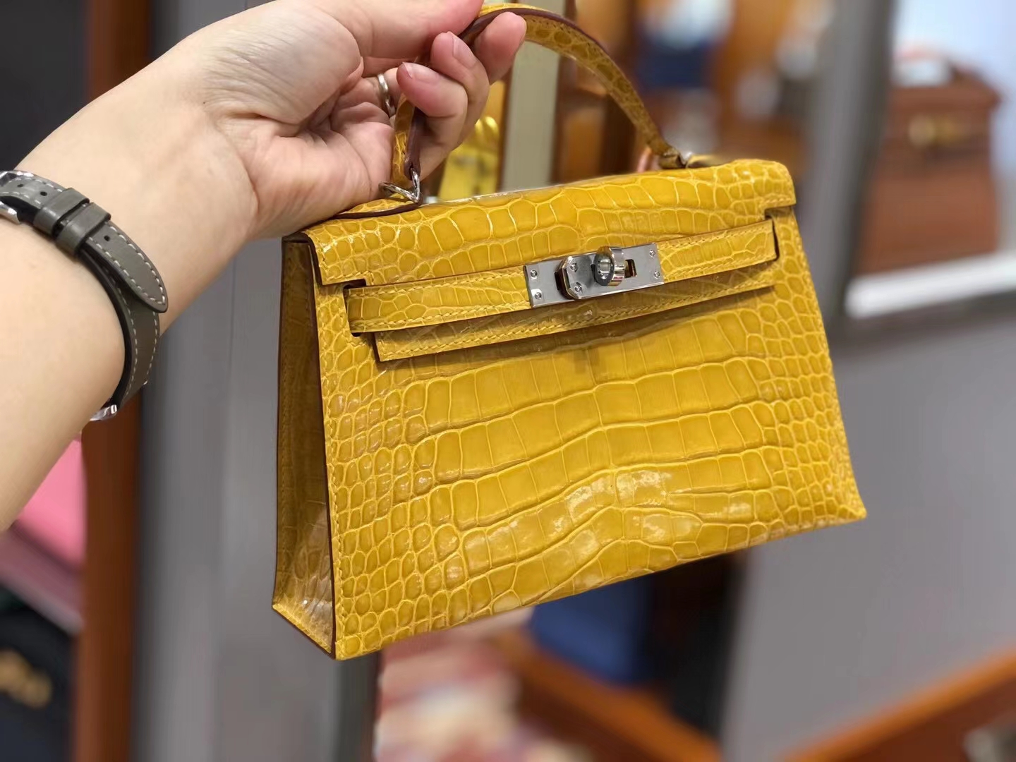 爱马仕 Kelly二代 19cm Alligator 原厂定制鳄鱼皮 琥珀黄 现货-铂金女王 爱马仕 Kelly二代 19cm Alligator 原厂定制鳄鱼皮 琥珀黄 现货