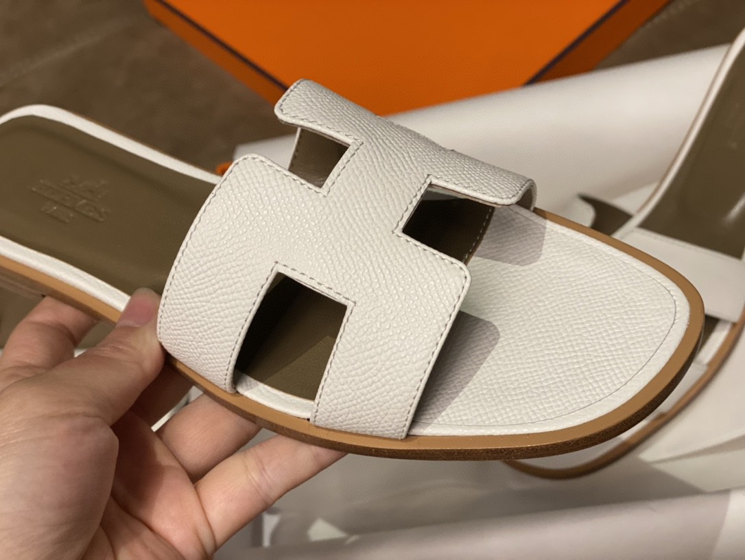 爱马仕 HERMES 实拍经典掌纹拖鞋 纯白色 35-41码(偏小一码) 货期12天