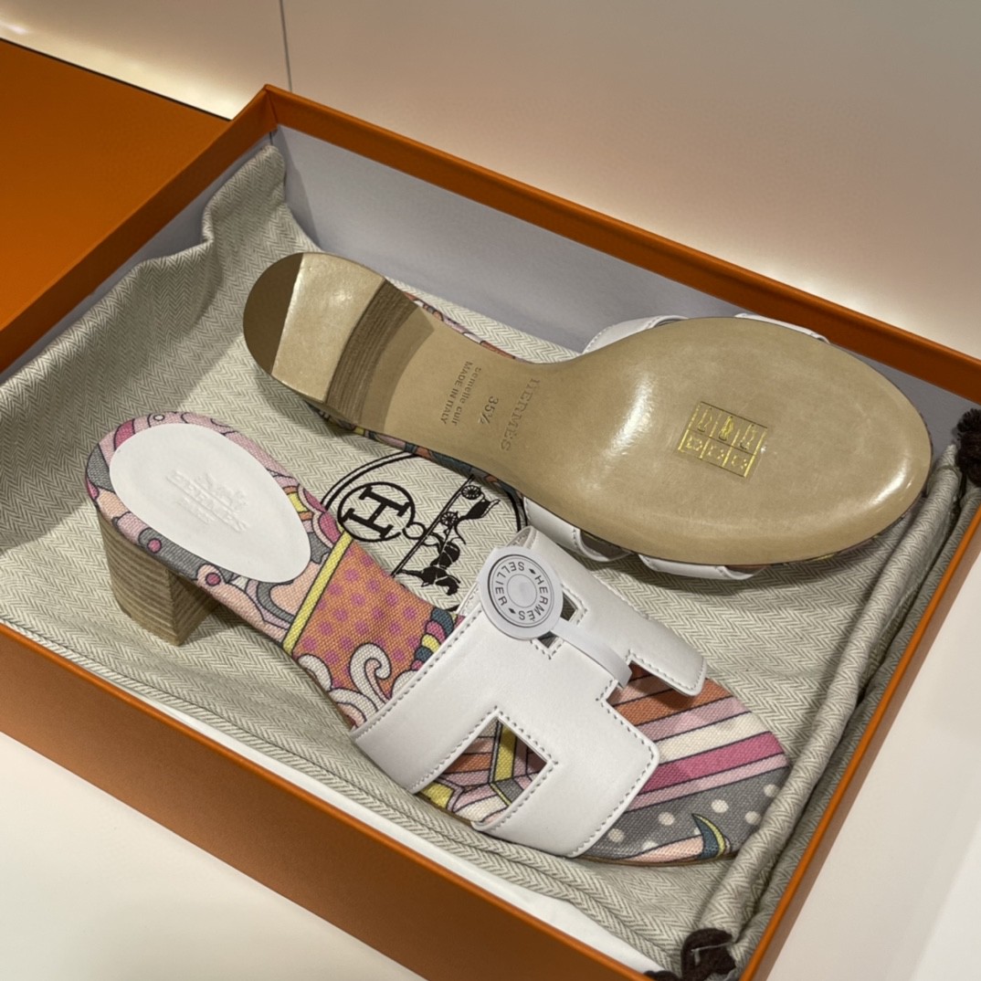 爱马仕 HERMES 白色拼布底 夏天的颜色～ 接受预定 35-41码 偏小一码 老师傅工艺 纯手工制作～