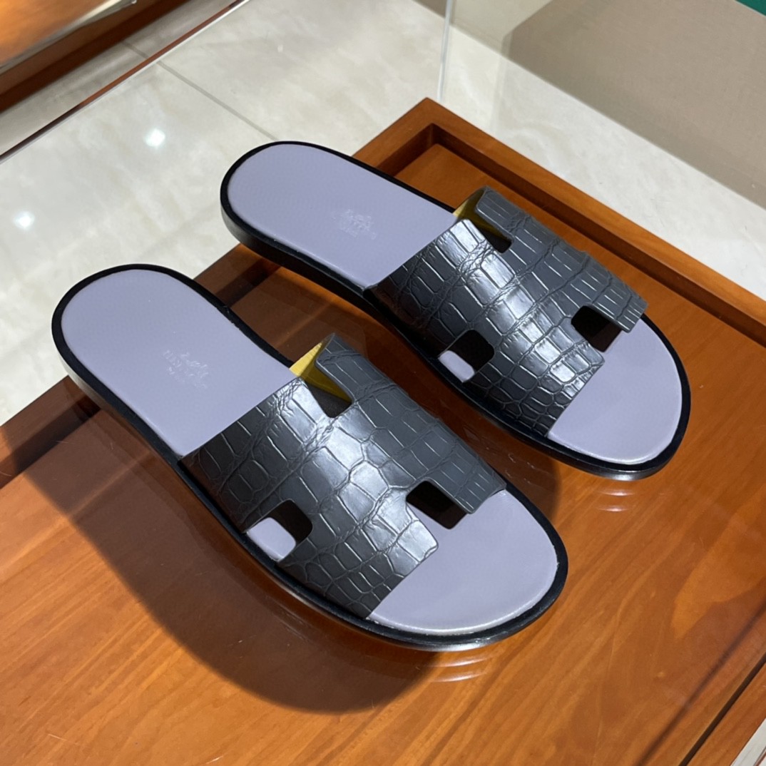 HERMES 男士鳄鱼皮 石墨灰 雾面 接受预定哟 纯手工定制 配色很洋气~ Size:39-45(偏小一码)