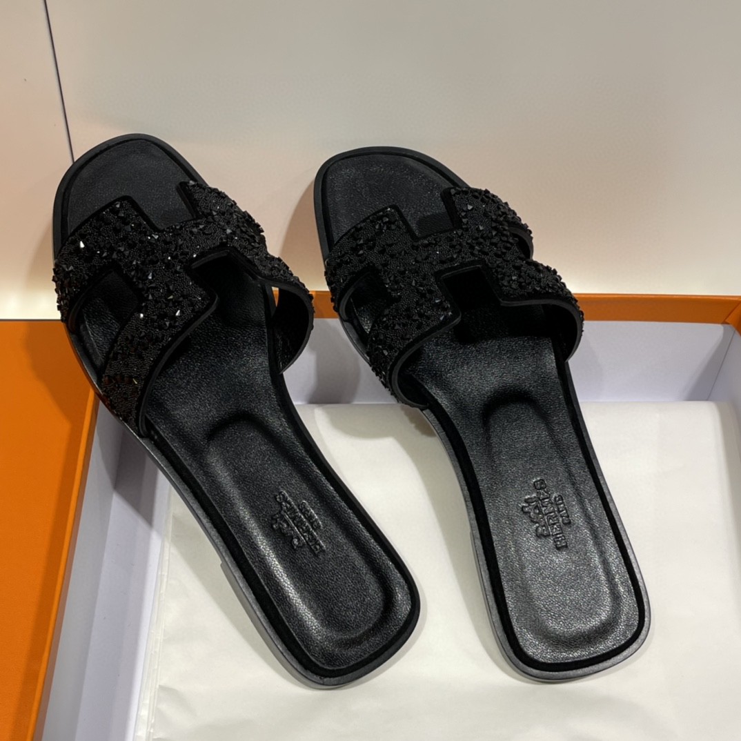 HERMES 爱马仕 黑色大钻款 纯手工定制 意大利树羔皮大底 Size:35-41 (偏小一码)