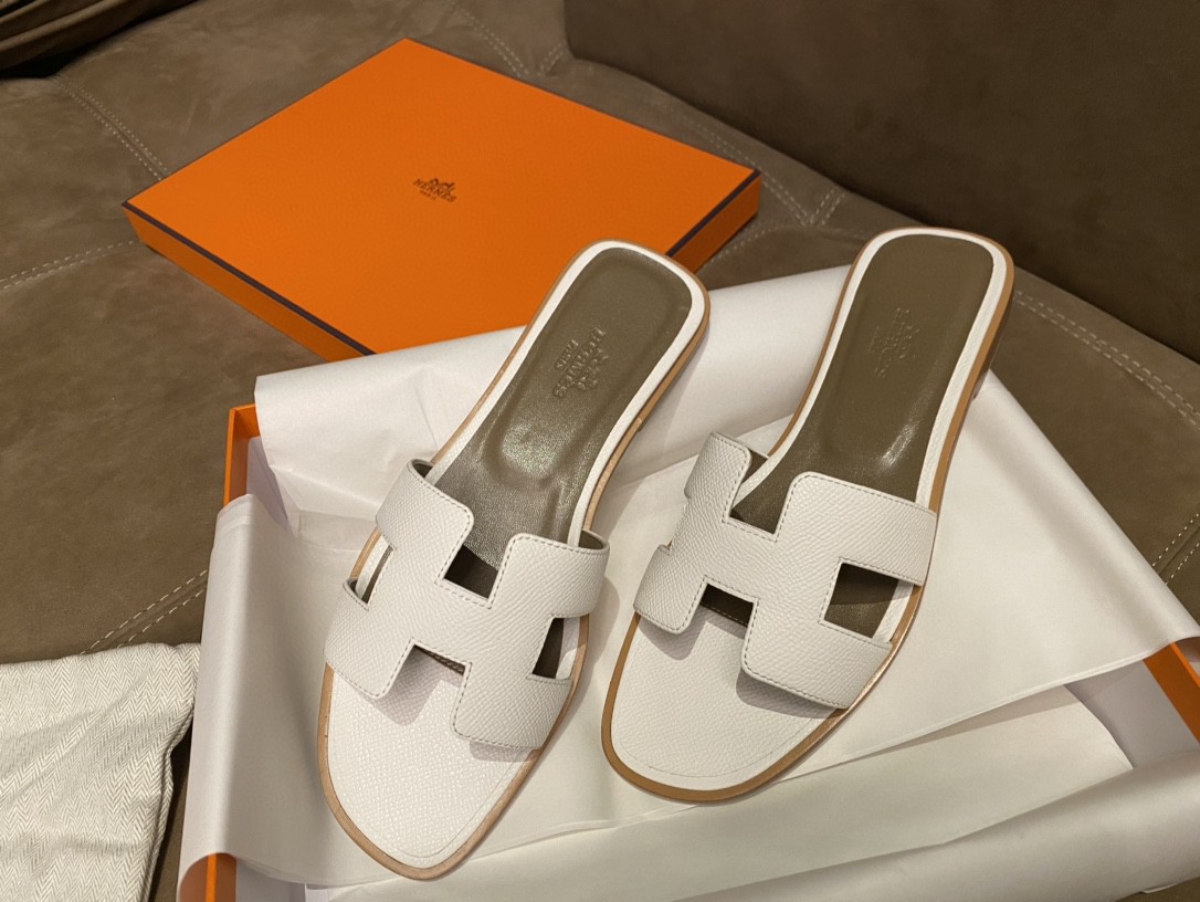 爱马仕 HERMES 实拍经典掌纹拖鞋 纯白色 35-41码(偏小一码) 货期12天