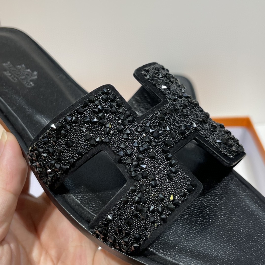 HERMES 爱马仕 黑色大钻款 纯手工定制 意大利树羔皮大底 Size:35-41 (偏小一码)