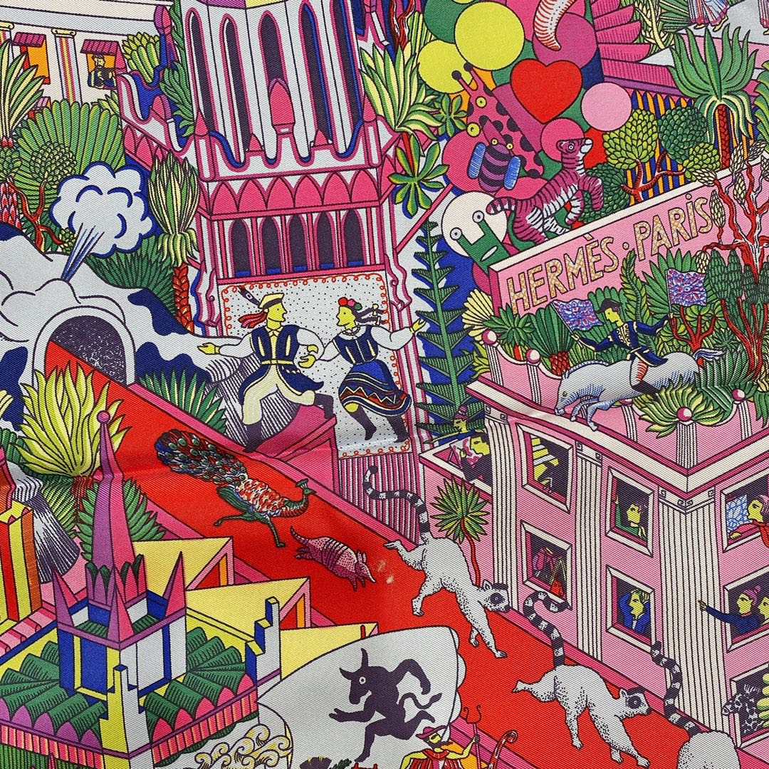 HERMES 爱马仕 夏季新款《动物之城丝巾》紫色 Size：90x90cm 100%真丝