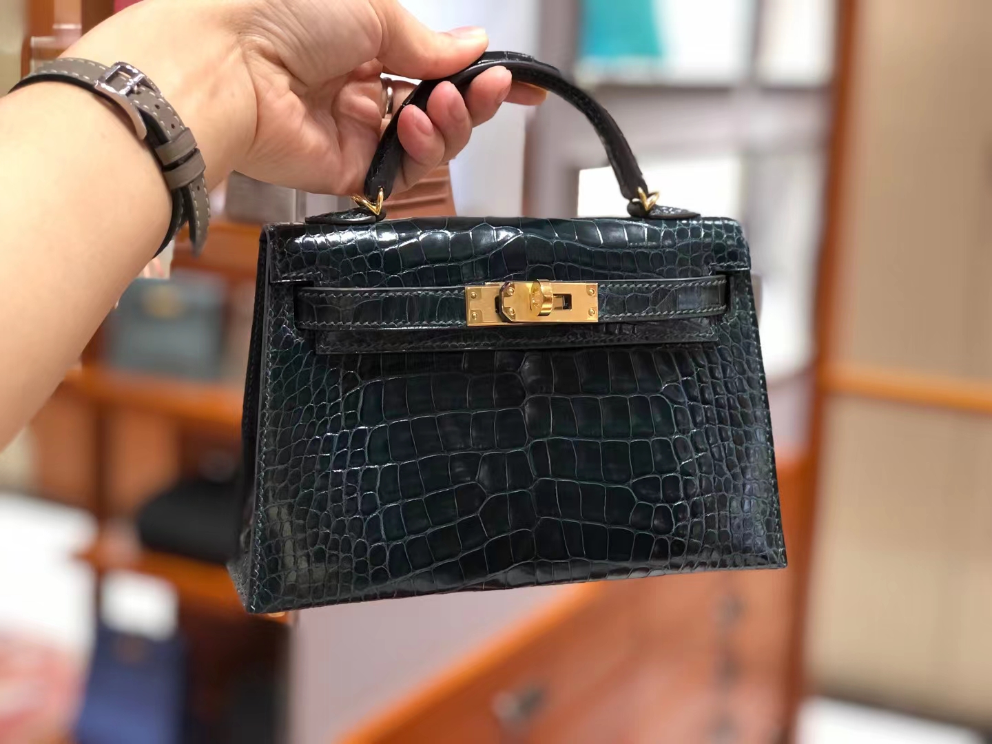 爱马仕 Kelly二代 19cm Alligator 原厂定制鳄鱼皮 松柏绿 现货-铂金女王 爱马仕 Kelly二代 19cm Alligator 原厂定制鳄鱼皮 松柏绿 现货