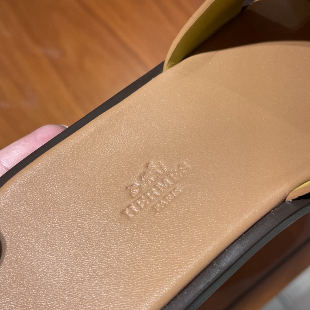 HERMES 男士鳄鱼皮 金棕色  雾面 接受预定哟 纯手工定制 配色很洋气~ Size:39-45(偏小一码)