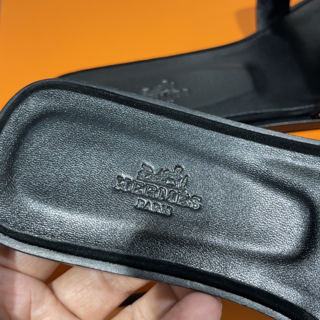 爱马仕 HERMES 水钻款拖鞋 手工定制 1:1品质 35-41(偏小一码) 12天出货