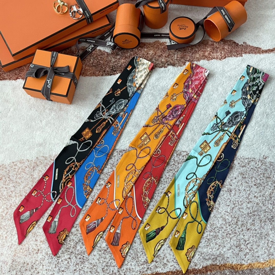 HERMES 爱马仕 小丝巾 最新限量款 真丝斜纹面料 