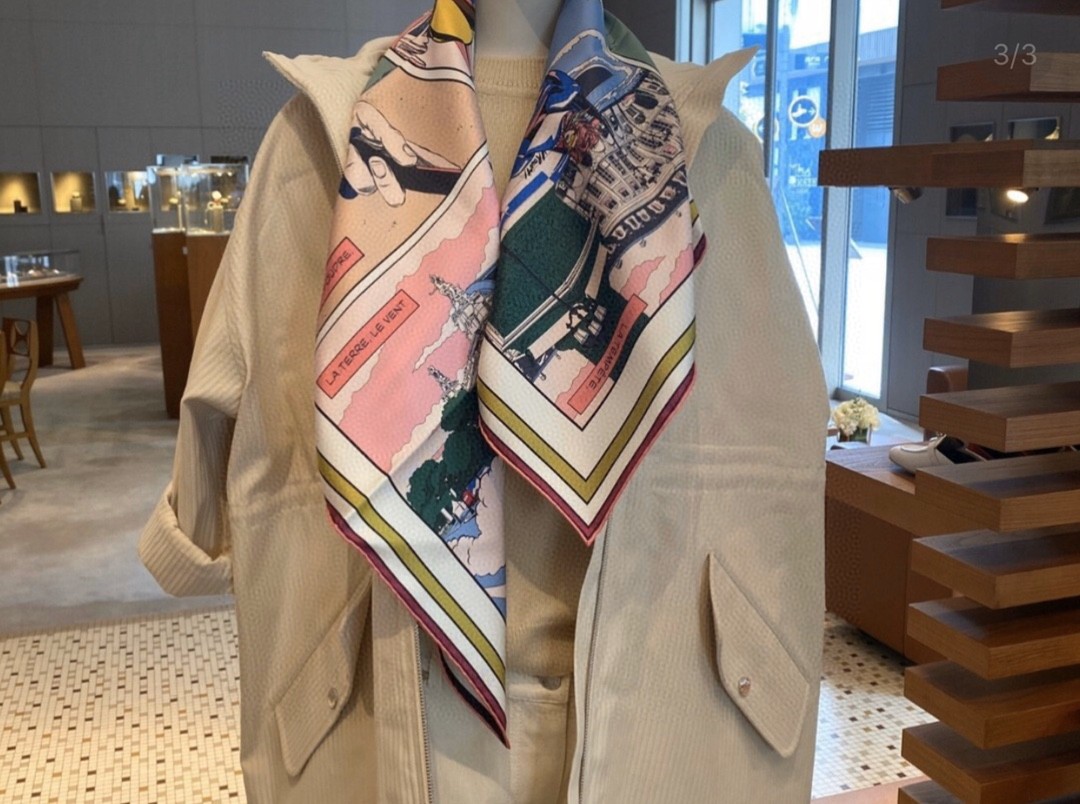 Hermes 爱马仕 《 wow 》双面方巾 粉色 90*90cm 100%真丝 18mm足专柜克重 进口原版台版套色